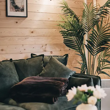 Kleines Haeuschen In Der Oberlausitz *